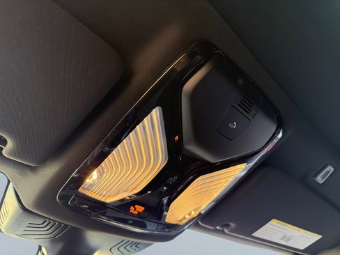 Used 2023 BMW 540i w/ M Sport Package image 14