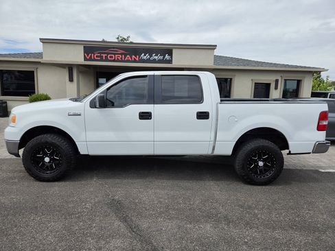 Used 2005 Ford F150 XLT AWD/4WD image 2