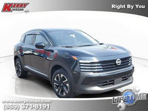 Certified 2025 Nissan Kicks SV AWD/4WD image 1