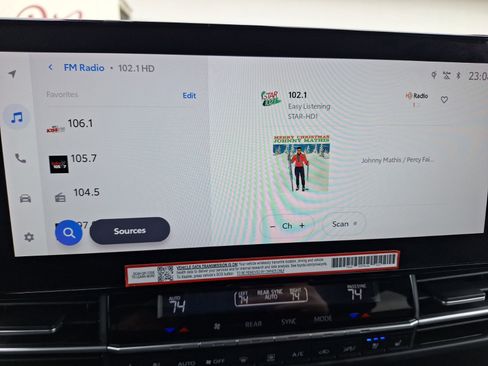 Used 2025 Toyota Sienna XSE image 25