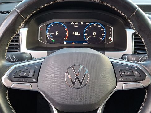 Used 2021 Volkswagen Atlas SEL Premium image 21