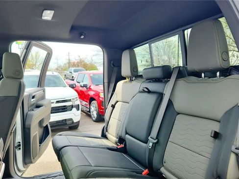 New 2026 Chevrolet Silverado 2500 ZR2 image 30