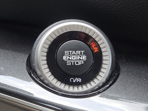 Used 2022 Jeep Wagoneer Series I w/ Convenience Group I AWD/4WD image 24