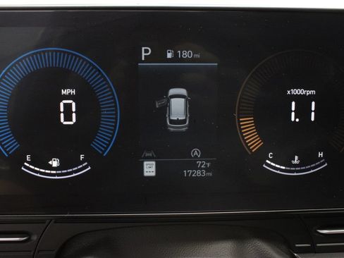 Used 2024 Hyundai Kona SE AWD/4WD image 28