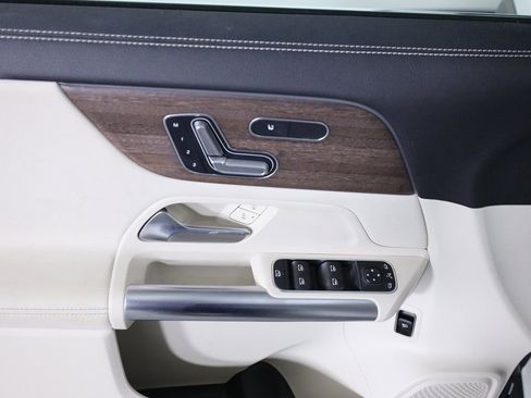 Certified 2023 Mercedes-Benz GLA 250 4MATIC w/ Premium Package image 10