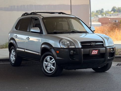 Used 2007 Hyundai Tucson SE FWD image 1
