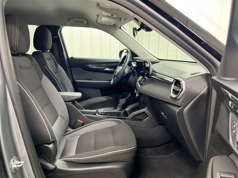 Used 2025 Chevrolet TrailBlazer LT image 21