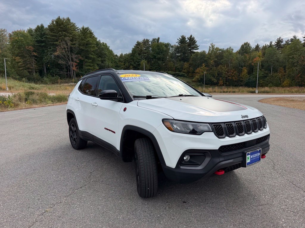 Used 2023 Jeep Compass Trailhawk w/ Trailhawk Convenience Group AWD/4WD image 4