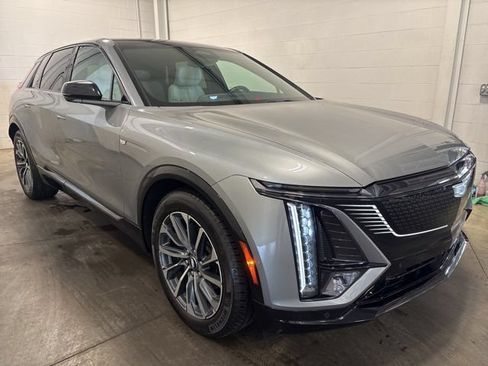 Used 2024 Cadillac Lyriq Sport w/ LPO, Floor Liner Package AWD/4WD image 3
