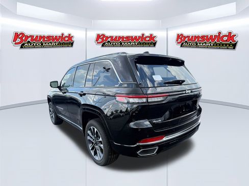 New 2025 Jeep Grand Cherokee Overland w/ Luxury Tech Group IV image 4