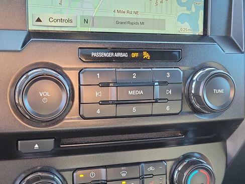 Certified 2018 Ford F150 XLT w/ Equipment Group 302A Luxury AWD/4WD image 29