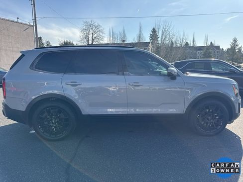 Used 2022 Kia Telluride SX w/ SX Prestige Package image 12