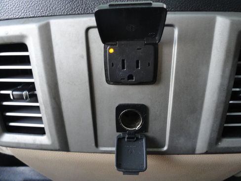 Used 2016 Ford F150 Lariat image 27