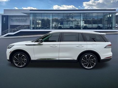 Used 2025 Lincoln Aviator Reserve w/ Equipment Group 201A AWD/4WD image 4