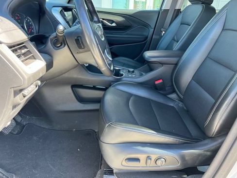 Used 2022 GMC Terrain SLT w/ Infotainment Package II AWD/4WD image 13