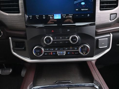 Used 2022 Ford Expedition Max Limited AWD/4WD image 34