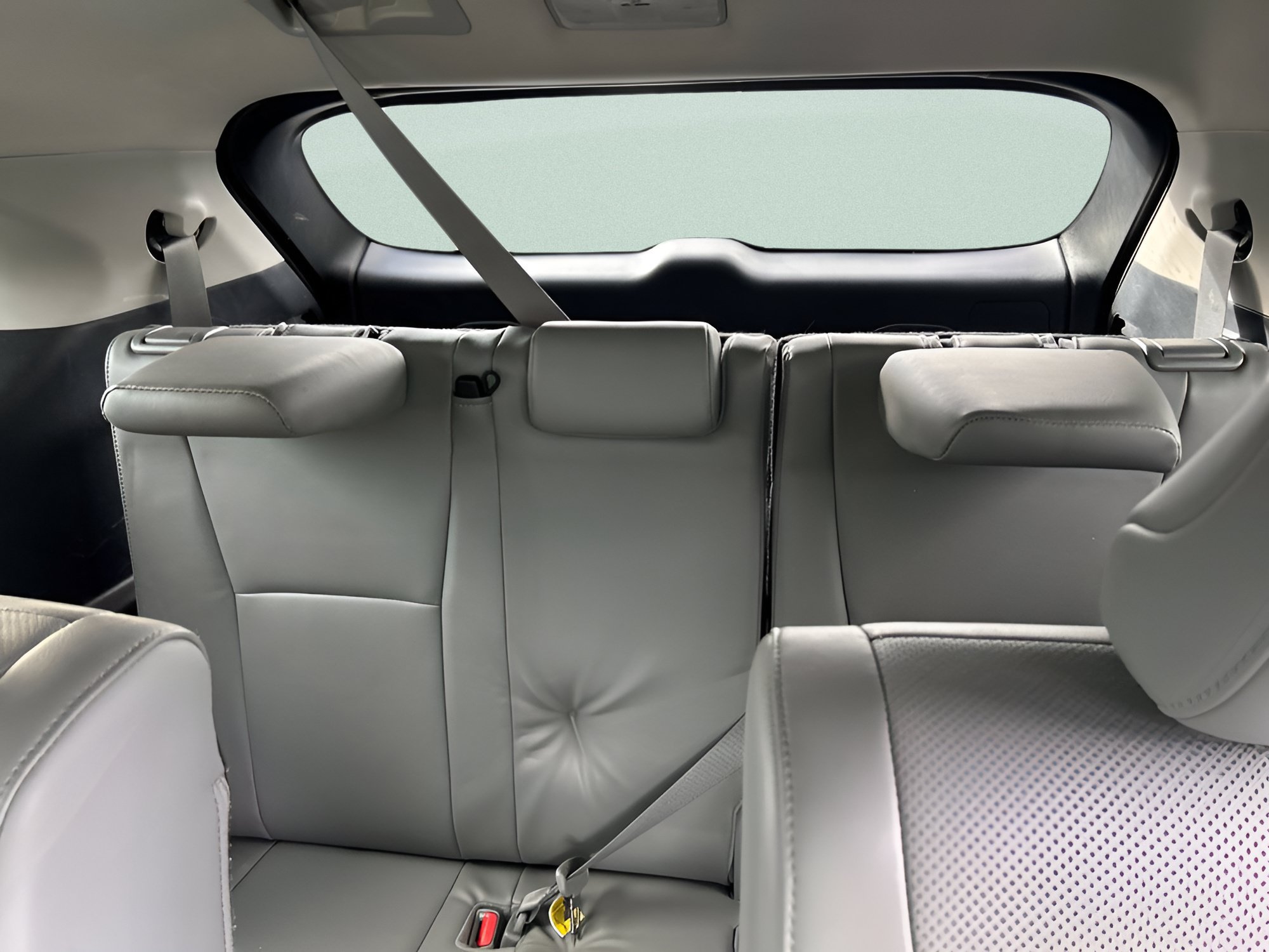 Used 2024 Toyota Highlander Limited AWD/4WD image 17