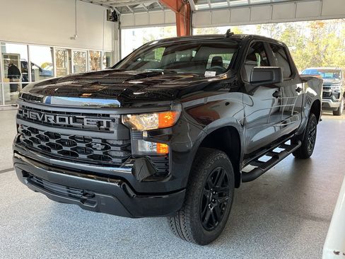 New 2026 Chevrolet Silverado 1500 Custom Trail Boss w/ Turbomax Blackout Package image 3