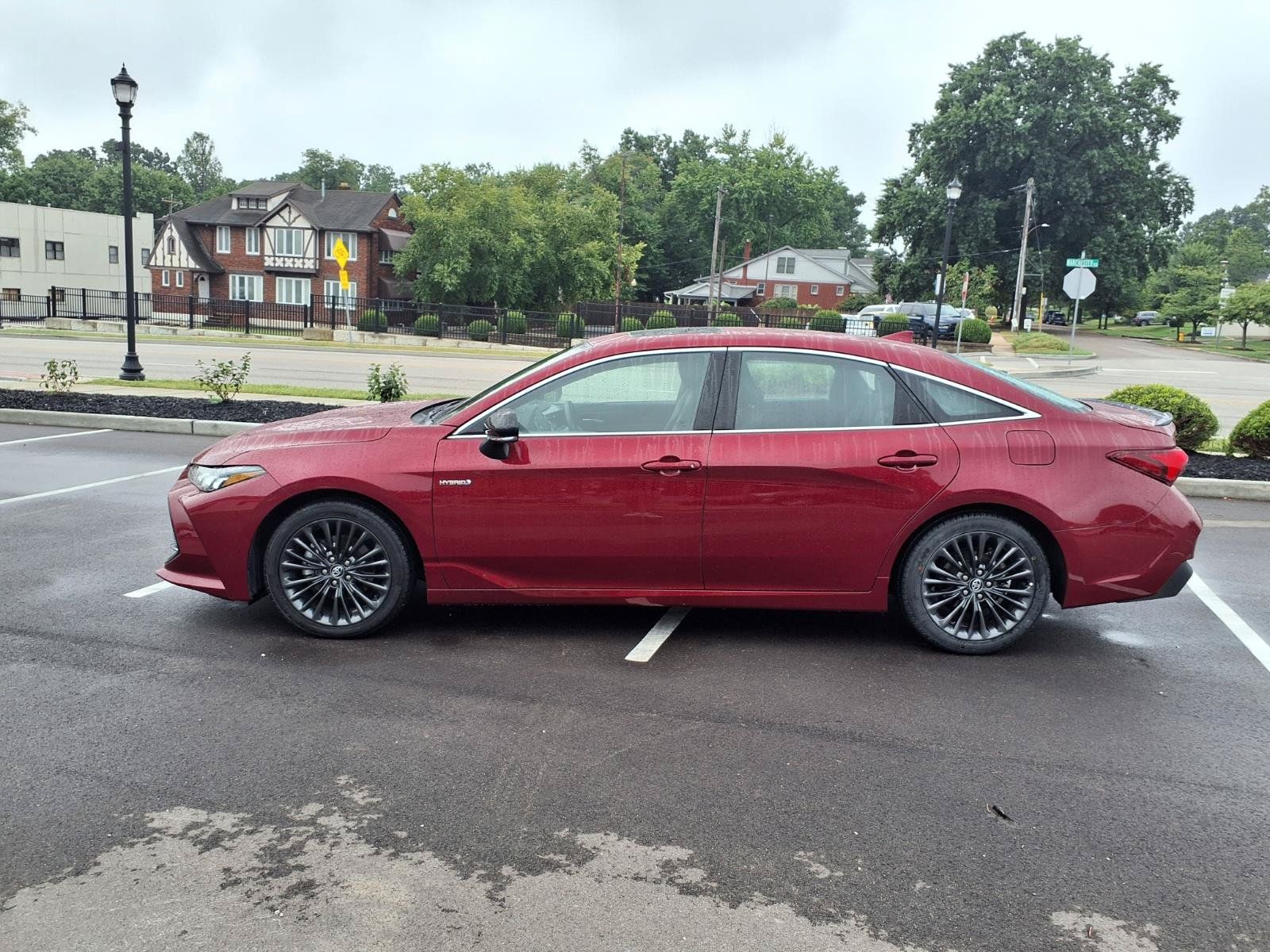 Certified 2020 Toyota Avalon XSE w/ All Weather Liner Package FWD image 30