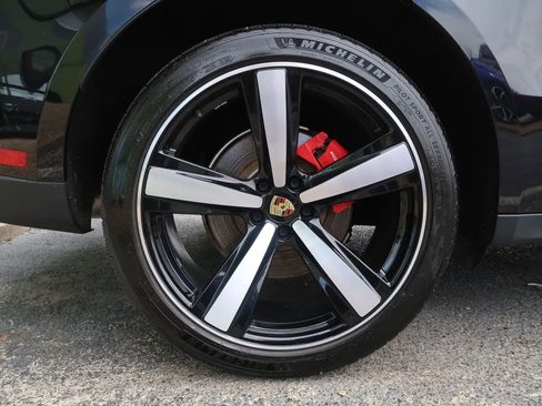 Used 2025 Porsche Macan S AWD/4WD image 53