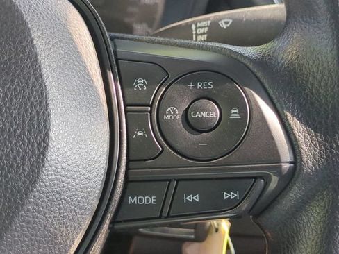 Used 2023 Toyota Corolla LE FWD image 20