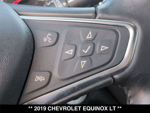 Used 2019 Chevrolet Equinox LT w/ Driver Convenience Package image 9
