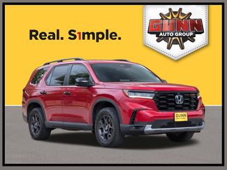 Used 2024 Honda Pilot TrailSport video 1