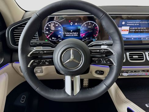 New 2026 Mercedes-Benz GLS 450 4MATIC image 11