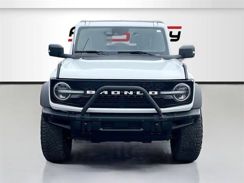 Used 2024 Ford Bronco Wildtrak image 2