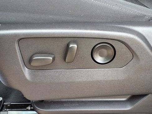 Used 2024 GMC Sierra 1500 Elevation image 9