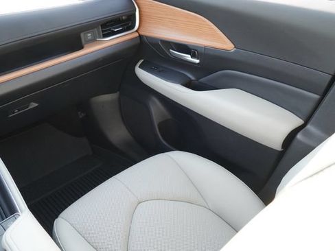 Used 2026 Toyota Grand Highlander AWD image 17