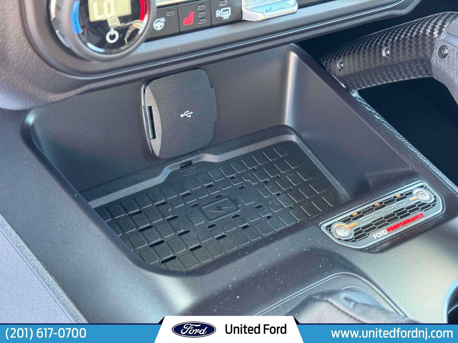 Used 2024 Ford Bronco Raptor w/ Interior Carbon Fiber Pack 6 AWD/4WD image 17