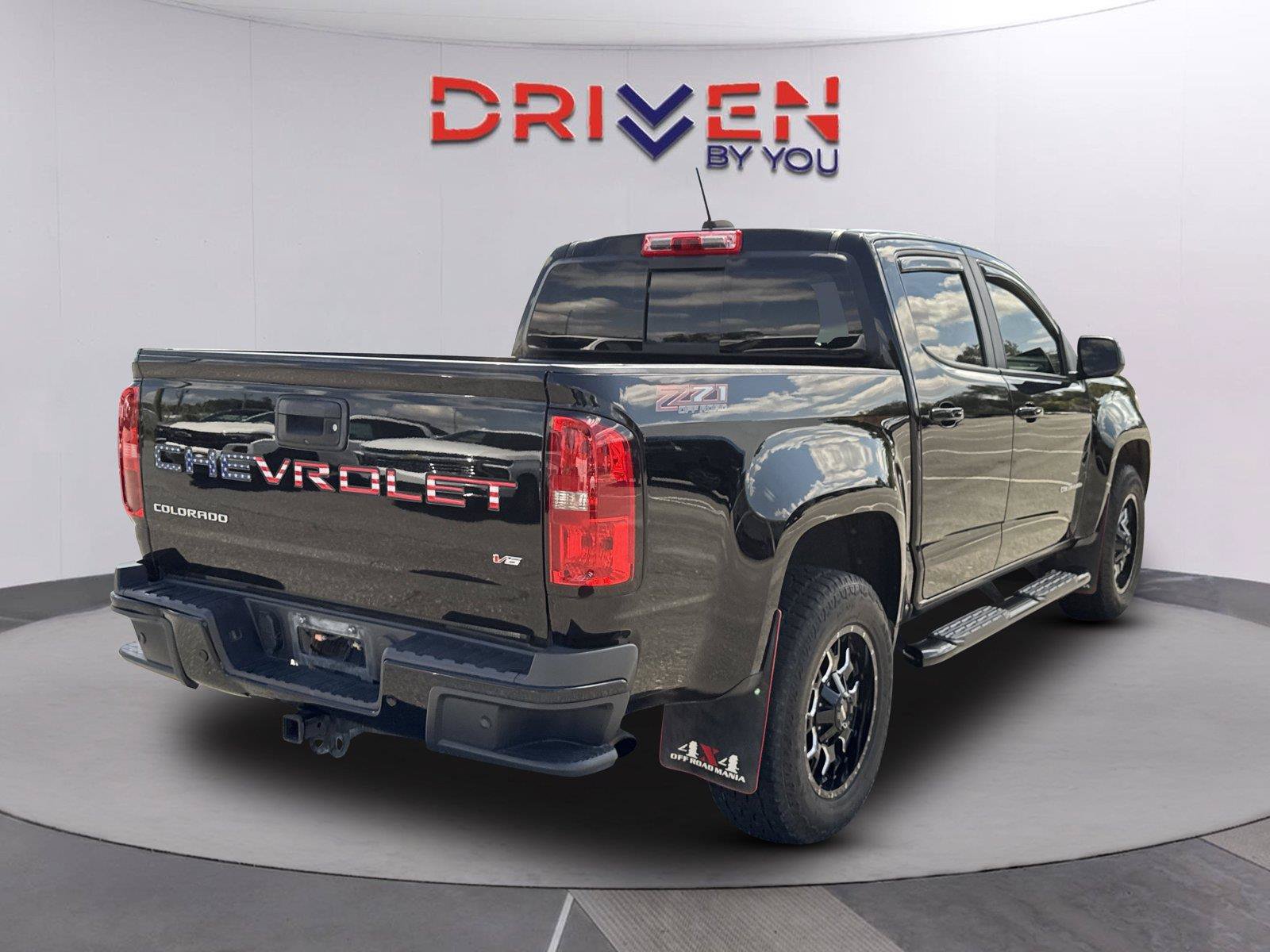 Used 2021 Chevrolet Colorado Z71 AWD/4WD image 4