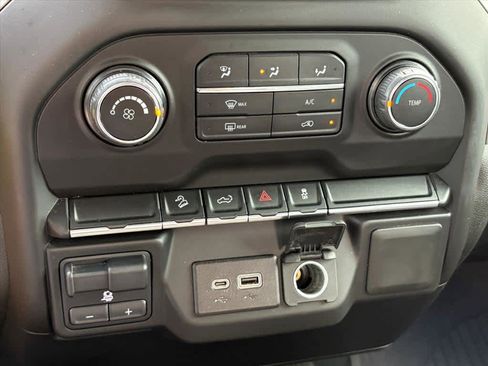 Used 2021 Chevrolet Silverado 1500 Custom Trail Boss w/ LPO, Dark Essentials Package image 15