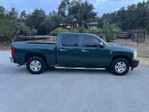 Used 2010 Chevrolet Silverado 1500 W/T RWD image 16