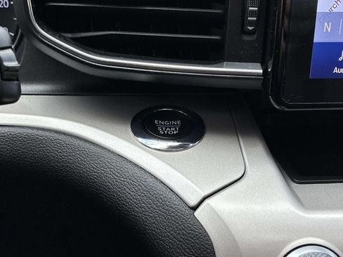 Used 2023 Ford Explorer XLT w/ Equipment Group 202A AWD/4WD image 29