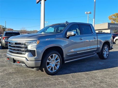 Used 2024 Chevrolet Silverado 1500 High Country w/ High Country Premium Package image 3