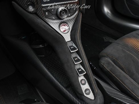 Used 2022 McLaren 765LT image 19