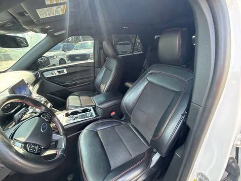 Certified 2023 Ford Explorer ST-Line w/ Class IV Trailer Tow Package AWD/4WD image 17