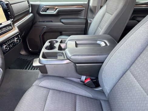 Used 2023 Chevrolet Silverado 1500 LT image 19