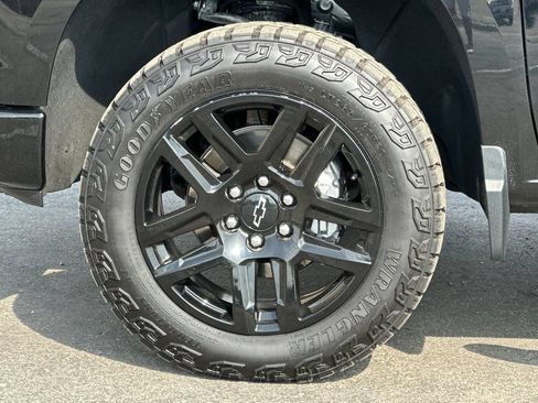 Used 2023 Chevrolet Silverado 1500 LT Trail Boss w/ LT Trail Boss Premium Package AWD/4WD image 24