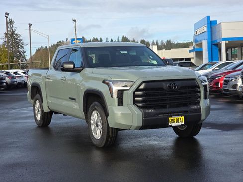 New 2026 Toyota Tundra SR5 image 2