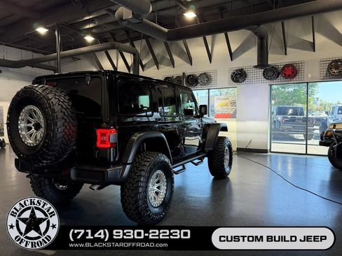 Used 2025 Jeep Wrangler Unlimited Rubicon AWD/4WD image 28