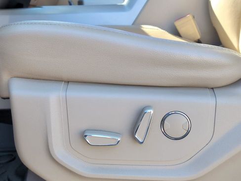 Used 2018 Ford F250 Lariat image 14