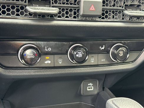 Used 2025 Honda HR-V LX image 19
