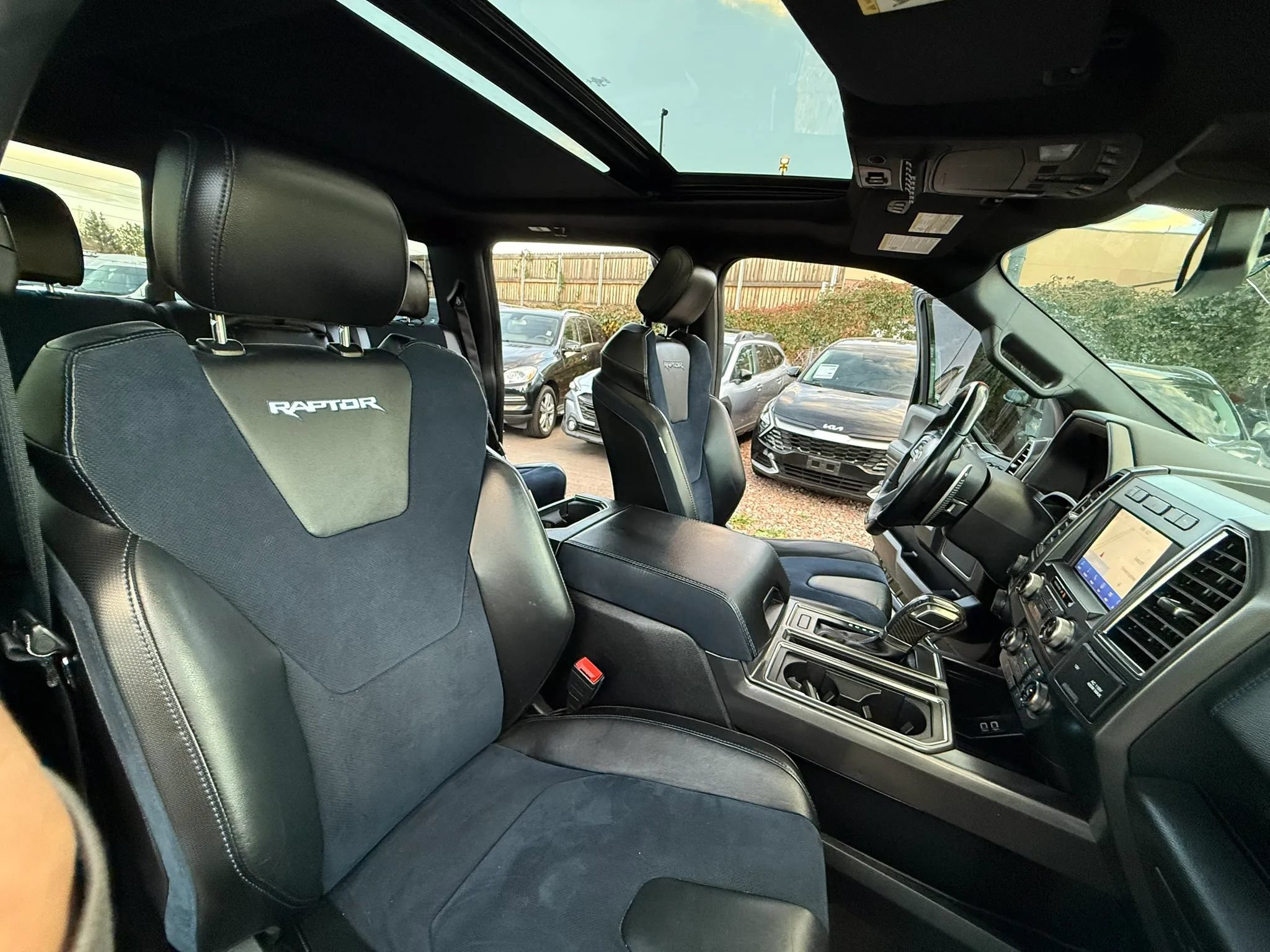 Used 2019 Ford F150 Raptor w/ Equipment Group 802A Luxury AWD/4WD image 25