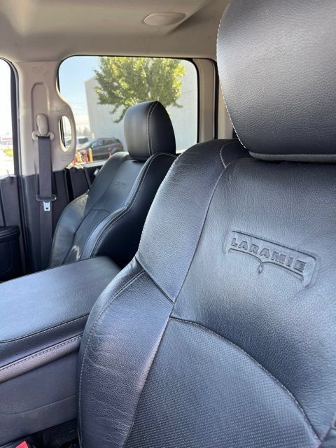 Used 2016 RAM 3500 Laramie AWD/4WD image 6