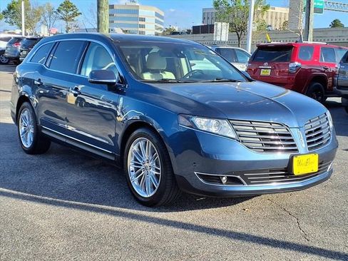 Used 2018 Lincoln MKT AWD w/ Technology Package image 22