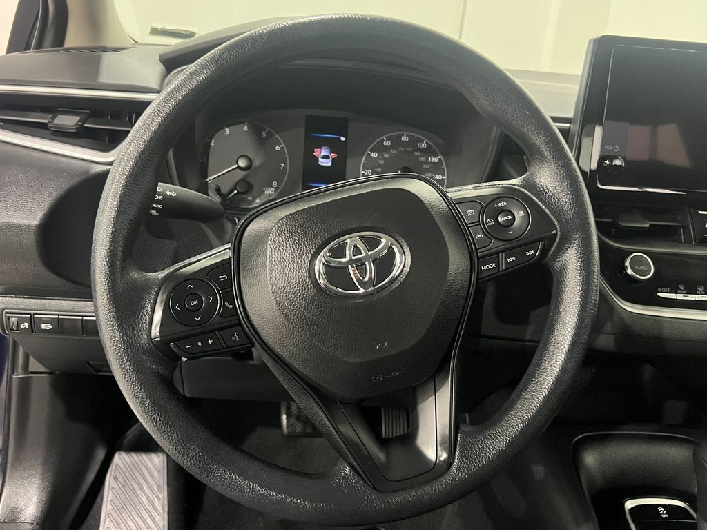 Used 2024 Toyota Corolla LE FWD image 5