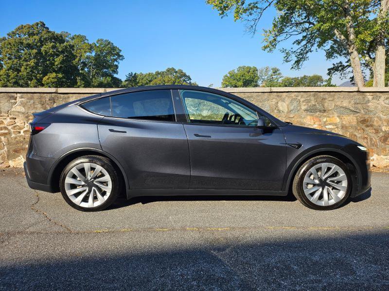 Used 2026 Tesla Model Y Long Range AWD/4WD image 10